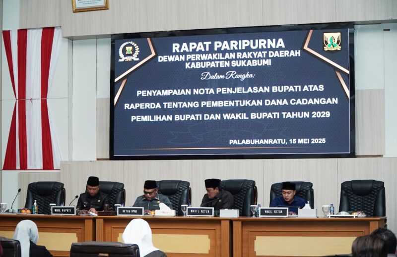 Rapat Paripurna DPRD Kabupaten Sukabumi dalam rangka penyampaian nota penjelasan Bupati atas Raperda tentang pembentukan dana cadangan Pilkada 2029, Kamis (15/5/2025)