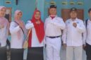 Muhammad Haikal (tengah), siswa kelas 12 paket C PKBM Muslim Cendikia yang menjadi peserta Paskibra.