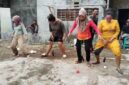 Antusias warga Kampung Badakputih, RT 005 RW 009, mengikuti perlombaan 17 Agustusan.