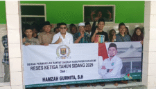 Anggota DPRD Kabupaten Sukabumi, Hamzah Gurnita, gelar reses di Pondok Pesantren Sirojulhaq, Palabuhanratu, Senin (15/9/2025).
