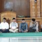 Ketua DPRD Kabupaten Sukabumi, Budi Azhar Mutawali, hadiri acara Istighosah Kubro di Masjid Agung Palabuhanratu, Kamis (4/9/2025). | Foto : Dok. Humas DPRD