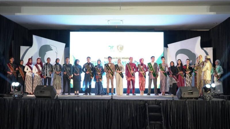 Grand final Mojang Jajaka Kabupaten Sukabumi di Auditorium Universitas Nusa Putra, Jumat (3/10/2025).