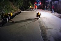 Kontruksi perkerasan beton semen ruas nagrak-Cibadak, Jumat (3/10/2025).