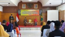 Penyematan penghargaan tanda kehormatan Presiden RI Satyalancana Karya Satya di Pendopo Sukabumi, Jumat (5/12/2025).