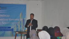 Seminar peningkatan inklusi keuangan, Senin (15/12/2025).