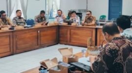 Rapat kerja DPRD Kabupaten Sukabumi melalui Bapemperda, di Kantos Dishub, Jumat (9/1/2026).