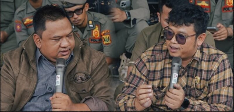 Ketua DPRD Kabupaten Sukabumi, Budi Azhar Mutawali (kiri) saat menerima audiensi Aliansi Kaum Muda