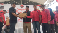 Gebyar Bulan Bung Karno 2026 di Pantai Cempaka Ratu, Kecamatan Cikakak, Kabupaten Sukabumi, Rabu (8/7/2026).