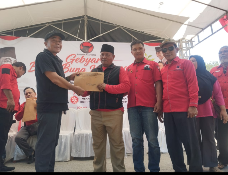 Gebyar Bulan Bung Karno 2026 di Pantai Cempaka Ratu, Kecamatan Cikakak, Kabupaten Sukabumi, Rabu (8/7/2026).