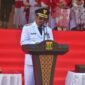 Bupati Sukabumi, Asep Japar, saat menyampaikan amanat dalam Upacara Peringatan HUT RI ke-81, Senin (17/8/2026).