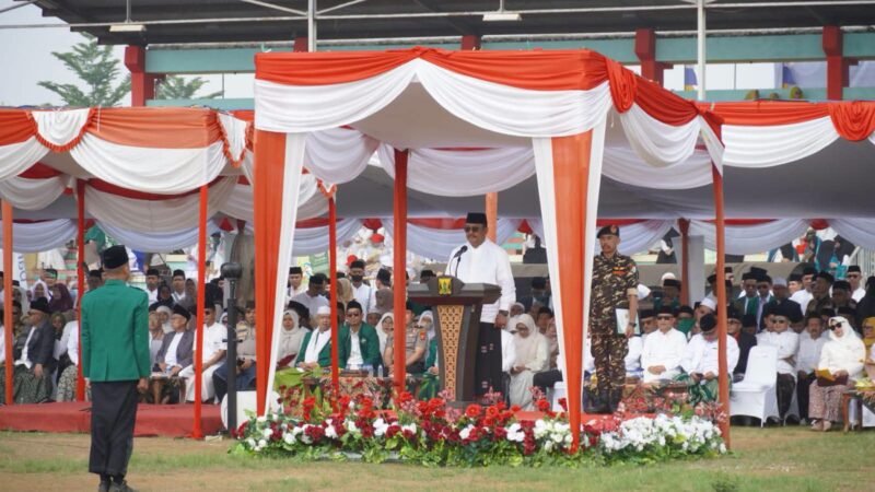 Bupati Sukabumi, Asep Japar, dalam Upacara Peringatan Hari Santri Tingkat Kabupaten Sukabumi, Kamis (22/10/2026).