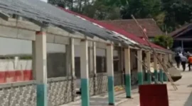 Proyek revitalisasi sekolah